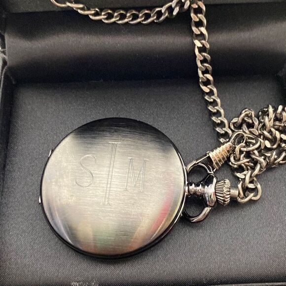 Danbury Vintage Men's Round Pocket Silver Watch With Chain & Box - Picture 6 of 8